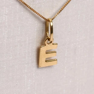 Pingente Letra E Em Ouro Amarelo