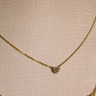 Gargantilha Coração Cravejada Com Diamantes Em Ouro Amarelo 