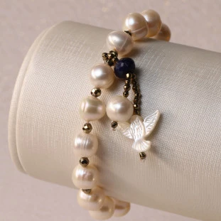 Pulseira Pérolas Terço Com Espirito Santo