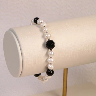 Pulseira Pérola Com Ônix e Hematita