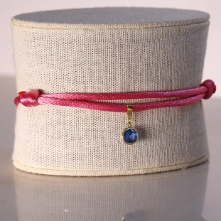 Pulseira Fio De Seda Com Pingente Redondo Com Zircônia Azul Em Ouro Amarelo