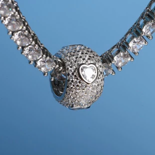 Pingente Elo Pavê Cravejado Com Zircônia Coração  Em Prata 