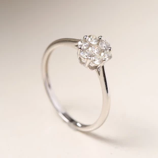 Anel Chuveiro Flor Cravejado Com Diamantes Em Ouro Branco