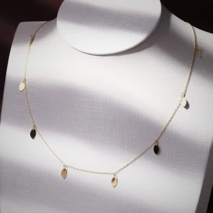 Gargantilha Pétalas Em Ouro Amarelo