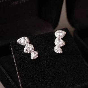 Brinco Earcuff Gotas Cravejadas Com Zircônias Em Prata 