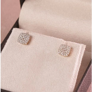 Brinco Quadrado Cravejado Com Diamantes Em Ouro Amarelo 